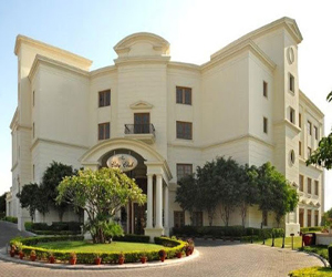 Escorts Near The City Club Gurgaon